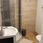 Dom O Niebieskich Okiennicach Lantgård *