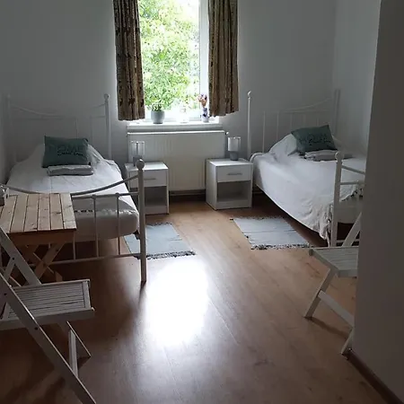 Vakantieboerderij Dom O Niebieskich Okiennicach *