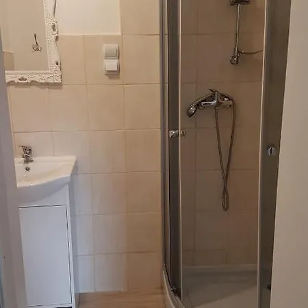 Dom O Niebieskich Okiennicach * Gryfow Slaski