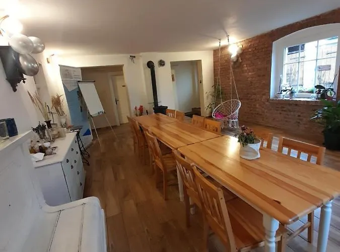 Dom O Niebieskich Okiennicach * Gryfow Slaski